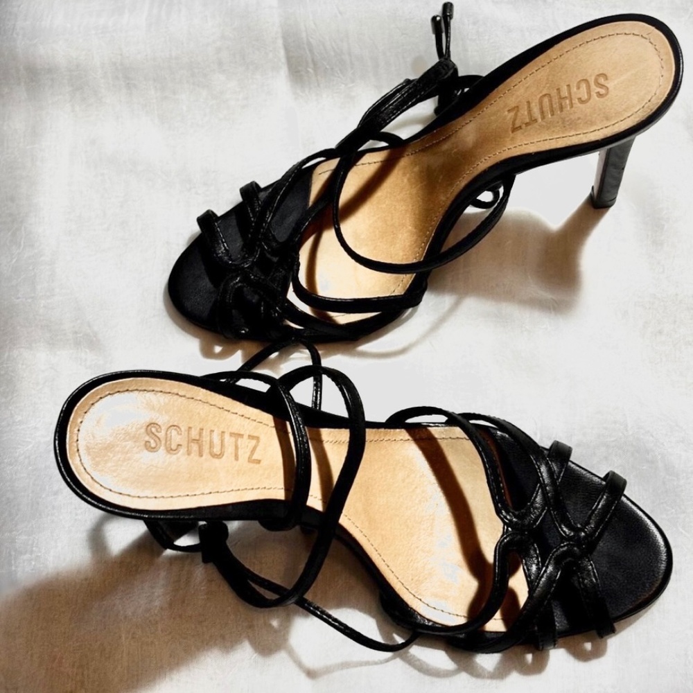 SCHUTZ Women’s Black Strappy Leather Sandals Euro 38 Brazil 36